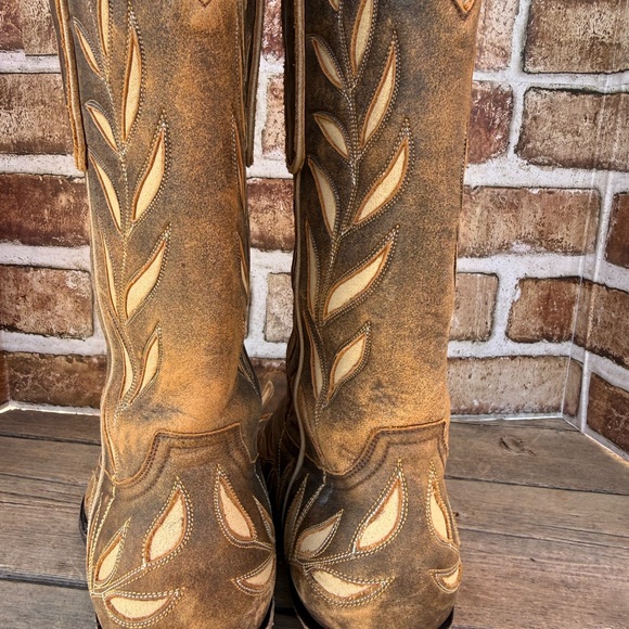 Old Gringo Brown and Tan Heeled Boots Vintage 8.5 - Picture 3 of 9